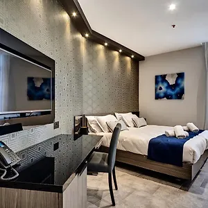 3* Szálloda The District Hotel